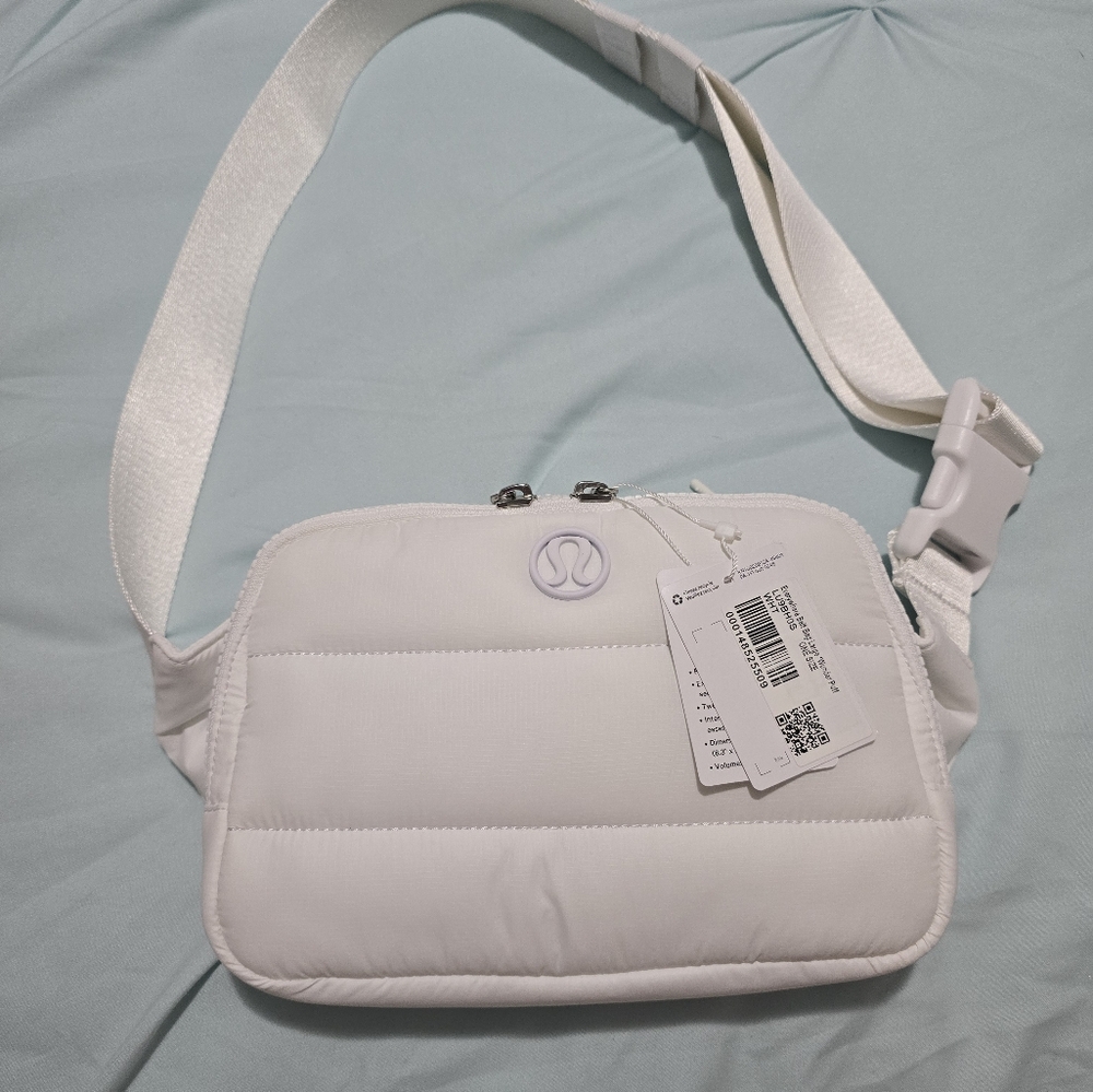 NWT Lululemon Everywhere Belt Bag